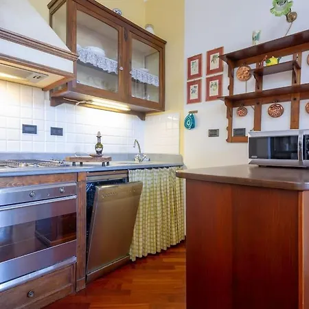 Apartment Liberty Veranda W/ Pvt Parking & Garden. Tram Stop Florence